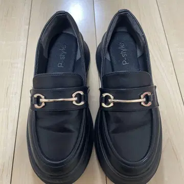 블랙 로퍼 통굽 골드 금장 장식