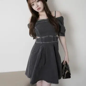 LIPSERVICE 사이드컷 데님 플레어 원피스 그레이