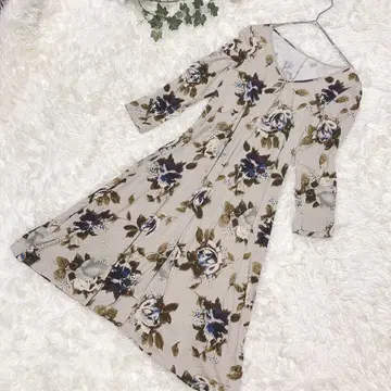 4298 SHIZUKA KOMURO 꽃무늬 긴팔 A라인 원피스 일본제