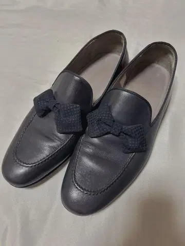 MAGNANNI SELECCION 블랙 리본 로퍼