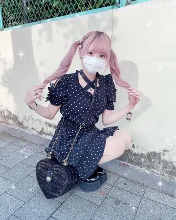 [ 시크릿 허니 ] 하트 도트 크로스 원피스 블랙