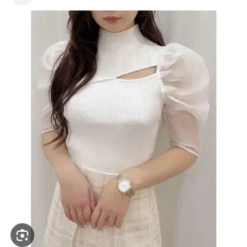 MERCURYDUO 2WAY 이소재 퍼프 슬리브 컷 아웃 니트