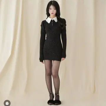 엠미에메 프릴 칼라 니트 미니 원피스