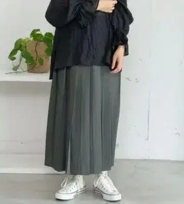 25AW 새상품 택 포함 푸두두 2way 와이드 플리츠 스커트