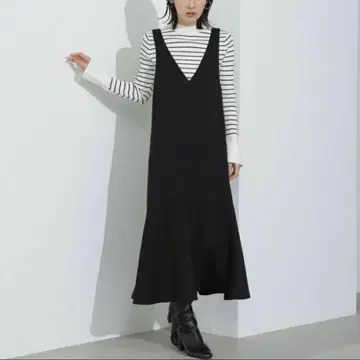 새상품급 내추럴 뷰티 베이직 점프 스커트 블랙 M 사이즈