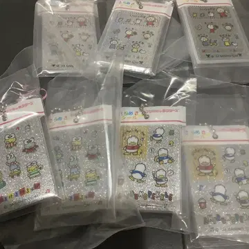 산리오 캐릭터즈 반짝임 씰풍 참 페클 케로피 타아보