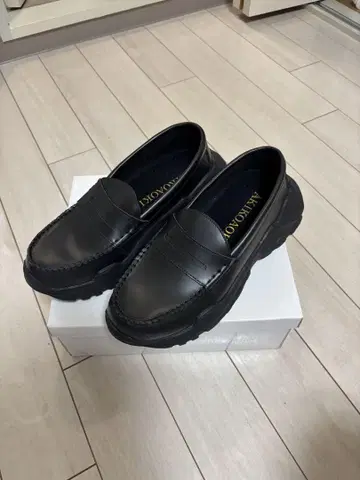 AKIKOAOKI 로퍼