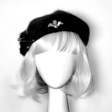 DimMoire 로고 자수 퍼 베레모