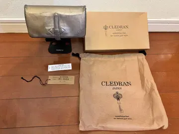 CLEDRAN 실버 계열 장지갑 USED