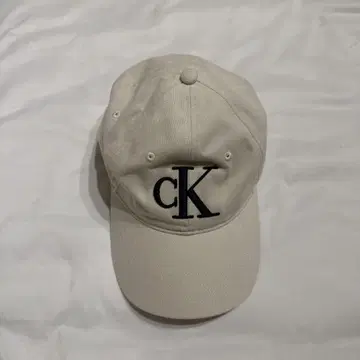 cK 로고 화이트 캡