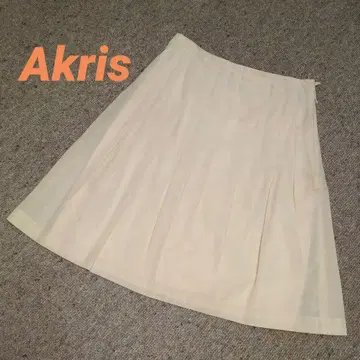 Akris 크림색 플레어 스커트 무릎 기장