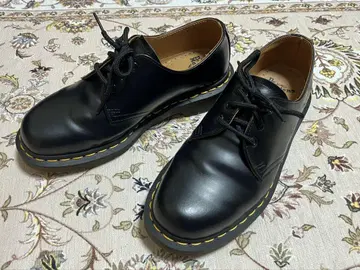[중고 고품질] Dr. Martens 3홀 블랙 24cm UK5
