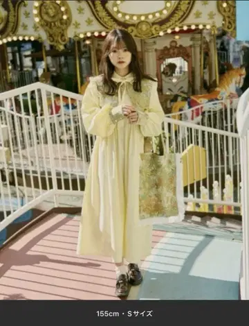 쿠틸과 레트로 멀티웨이 탈부착 카라 원피스