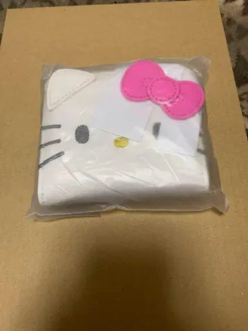 산리오 키티 페이스 모양 이단 접이식 지갑