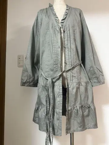 카키 프릴 코트 원피스 안감 포함