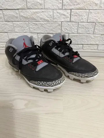 Jordan 3 블랙 시멘트 스파이크 슈즈 케이스 포함