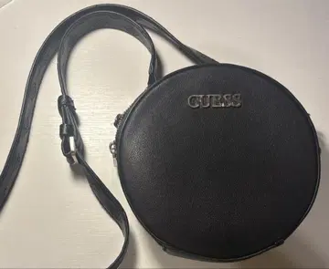 GUESS 블랙 크라운 숄더백