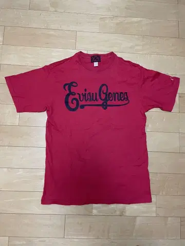 Evisu 빨간색 T셔츠 사이즈 44