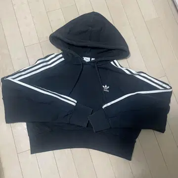 adidas 크롭 후드티 블랙
