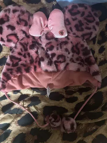 핑크 레오파드 무늬 귀도리 모자