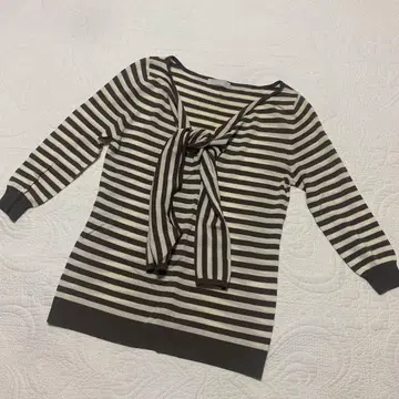 United arrows 화이트 x 브라운의 보더 무늬 7부 소매 니트