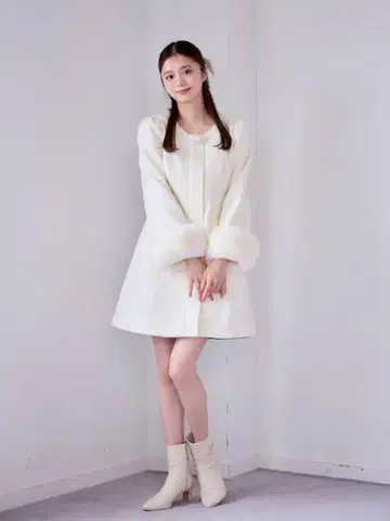 [ evelyn ] 비쥬 코트 2022 화이트
