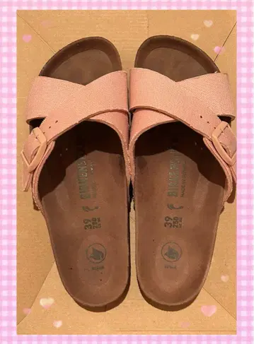 BIRKENSTOCK 핑크 크로스 스트랩 샌들 39