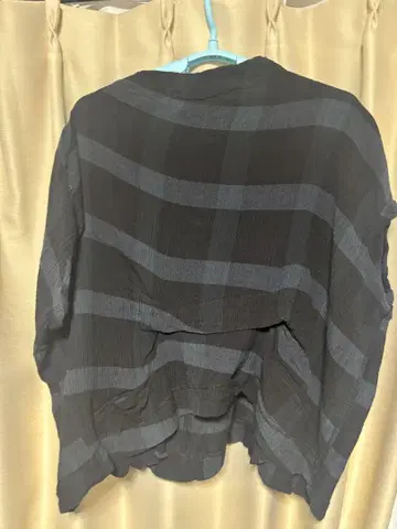 모이모이 센소유니코 양류 변형 블록 체크 블라우스