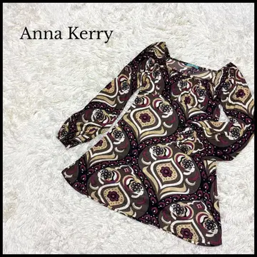 [ Anna Kerry ] 안나케리 스퀘어넥 페플럼 상의 페이즐리