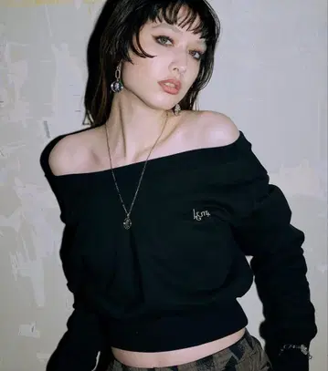 juemi 오프숄더 트레이닝복 맨투맨 블랙