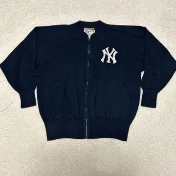 COOPERSTOWN COLLECTION 뉴욕 양키스 맨투맨