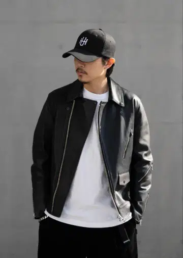 언네임드 헤드웨어/DEEP LOGO CAP/블랙 Deep