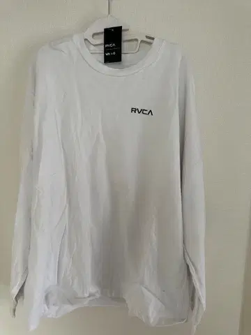 RVCA 화이트 롱 슬리브 티셔츠