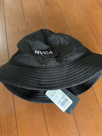 RVCA 블랙 버킷햇