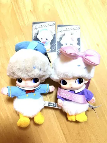 DIMOO WORLD DONALD SINGING & DAIS'S GIFT
