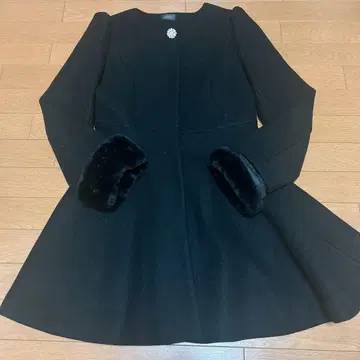 에블린 비쥬 A라인 노카라 코트