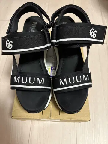 MUUM 스포츠 샌들 블랙