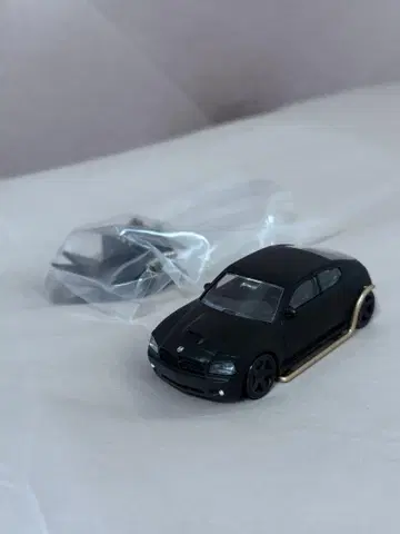 와이스피 가챠가챠 미니카 Dodge Charger SRT-8