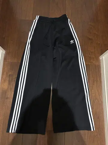 adidas 블랙 와이드 팬츠 M
