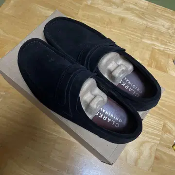CLARKS ORIGINALS 클락스 왈라비 로퍼 블랙 컬러