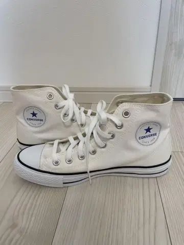 CONVERSE 화이트 하이컷 스니커즈