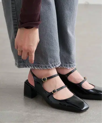 루탈론 4cm W 스트랩 슬링백 펌프스