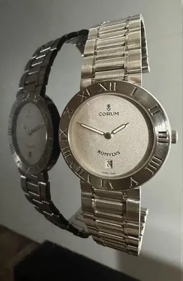 CORUM ROMULUS 실버 손목시계 새상품급