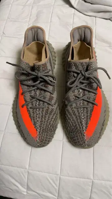 초기형 Yeezy Boost 350 V2 Beluga 27