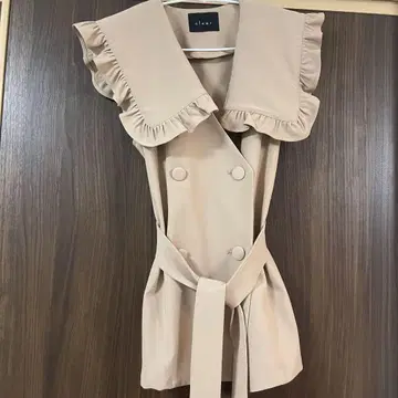 프릴 옷깃 베이지 트렌치코트풍 자켓