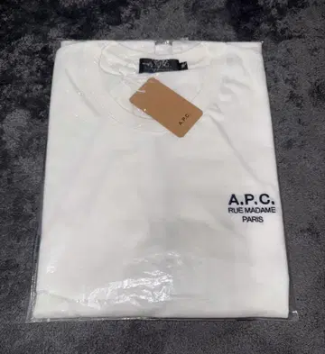 A.P.C. 화이트 T셔츠 M