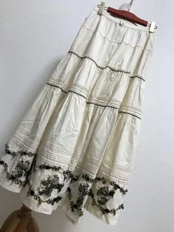 새상품급 카네코 이사오 꽃 모티브 장식 다수 면 모슬린 스커트