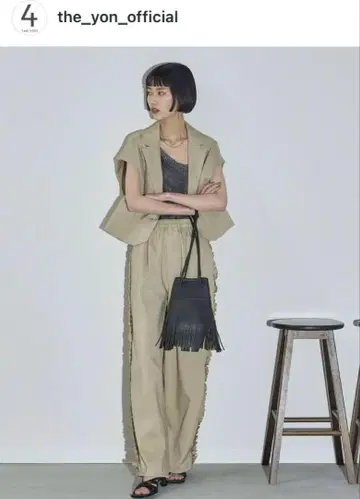 THE YOn 프릴 장식 베이지 와이드 팬츠