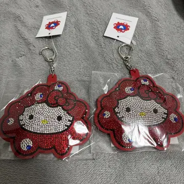 [ 2개 세트 ] 박람회 한정판 미야쿠미야쿠 변신 키티 반짝이 가죽 키링