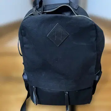 블랙 캔버스 백팩